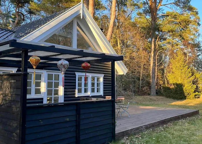 Architect's Timber House In Woods By Tisvilde *